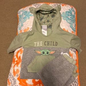 STAR WARS Mandalorian 18m 2pc hoodie and bottoms set.